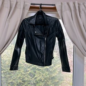 BLACK LEATHER JACKET gently used